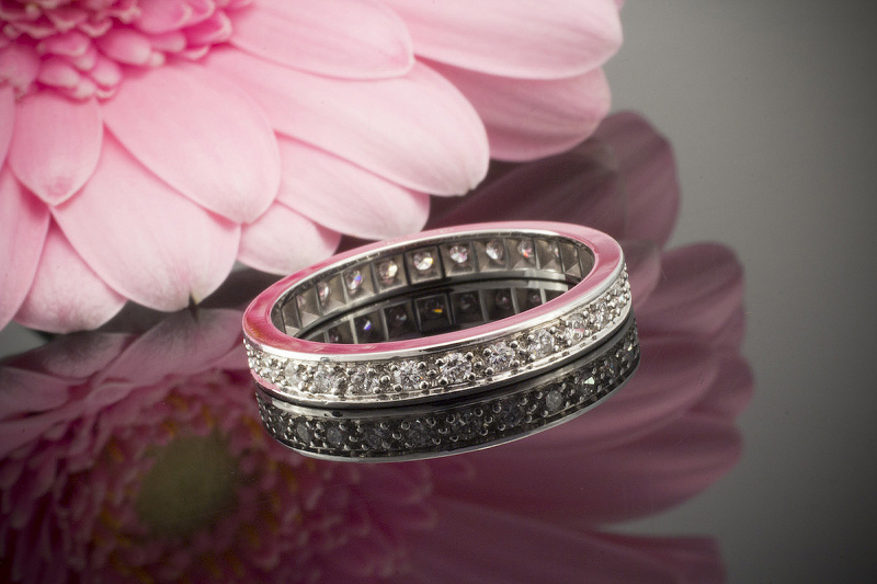 Memoire Ring Klassisch mit 0,75 Carat Brillanten in 750er Weißgold Größe 56 