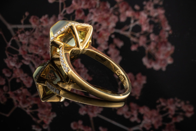 Lemon Citrin Ring sechseckig gefasst mit Brillanten in Gelbgold LP 3.570 