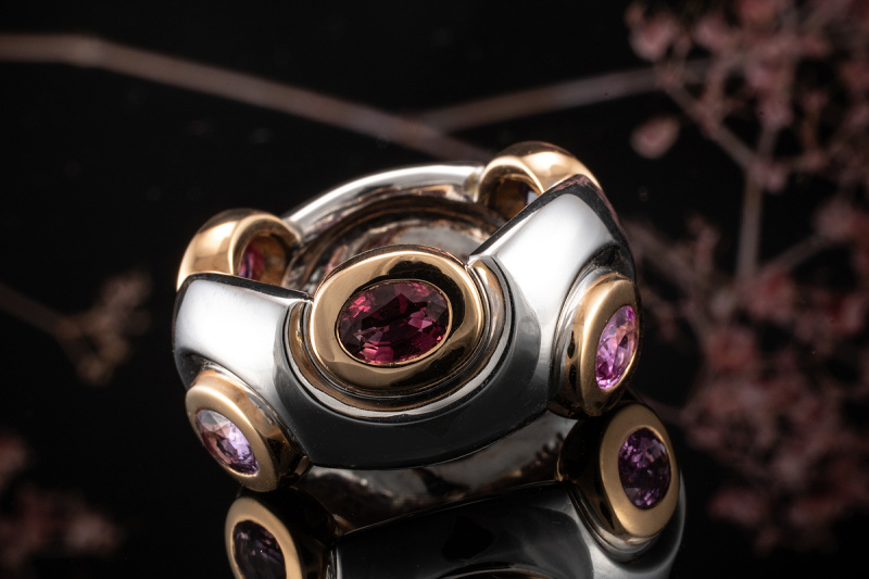 Bicolor Ring Odenwald Arbeit mit Saphir Rot Pink 750er Rosegold Weißgold 