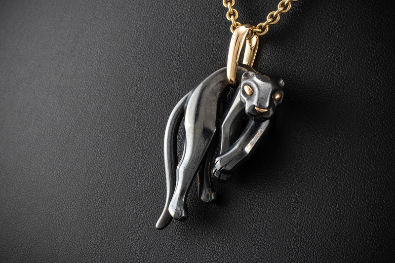 Cartier Panther Anhänger in Silverium Silber Massiv mit 750er Gelbgold 