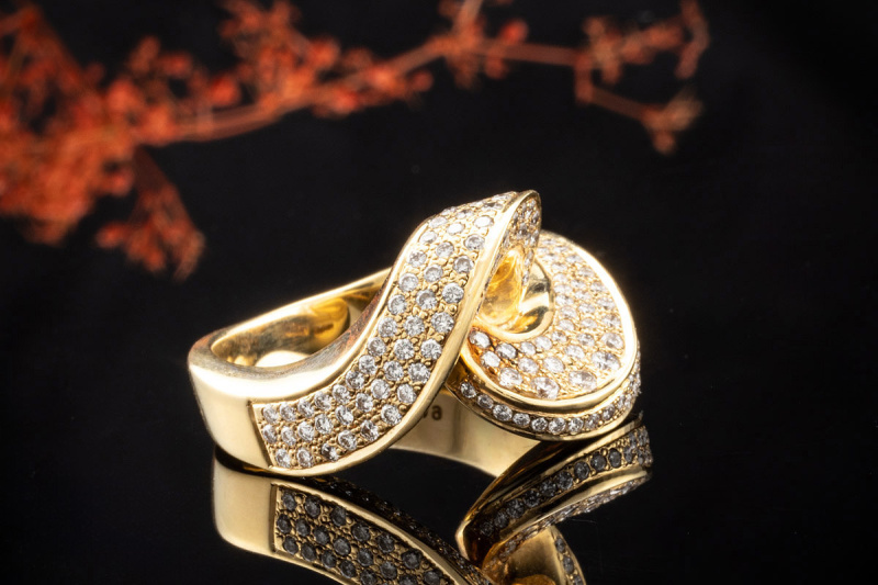 Diamant Ring Schwungvolle Arbeit 3-dimensional 1 Ct. Diamanten Gelbgold 