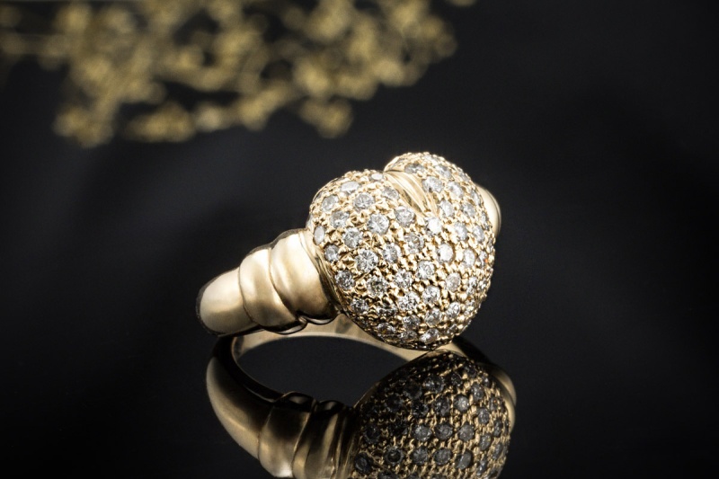 Herz Ring in mit Diamanten Brillanten Pavé Feine Handarbeit in Gelbgold 