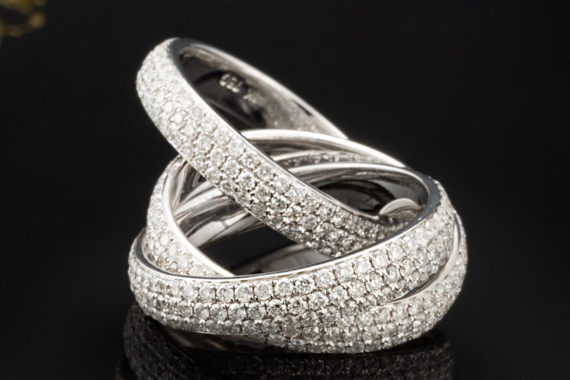 Designer Dreier Ring 3,50 Carat Diamanten rundum in 750er Weißgold Gr 52 