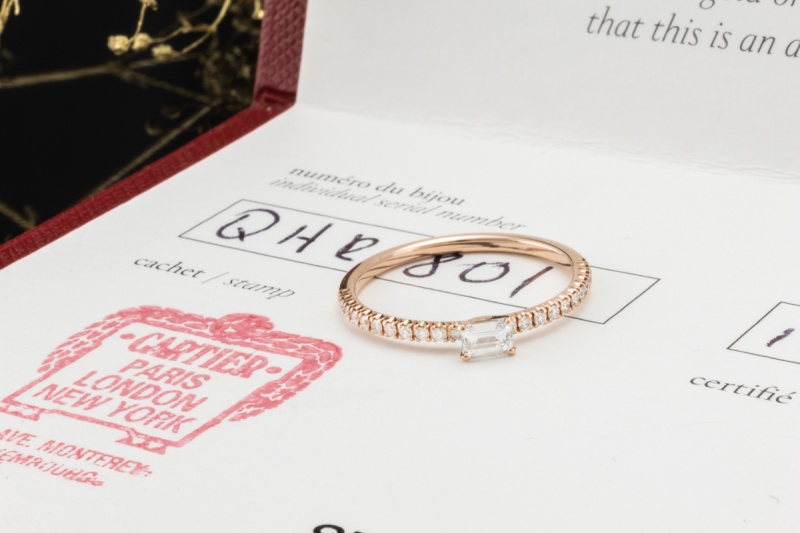 Etincelle de Cartier Ring mit Diamant im Smaragdschliff in Roségold 750 