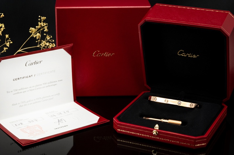 Cartier Love Armreif Bracelet mit Diamanten 750er Roségold Full Set 2025 