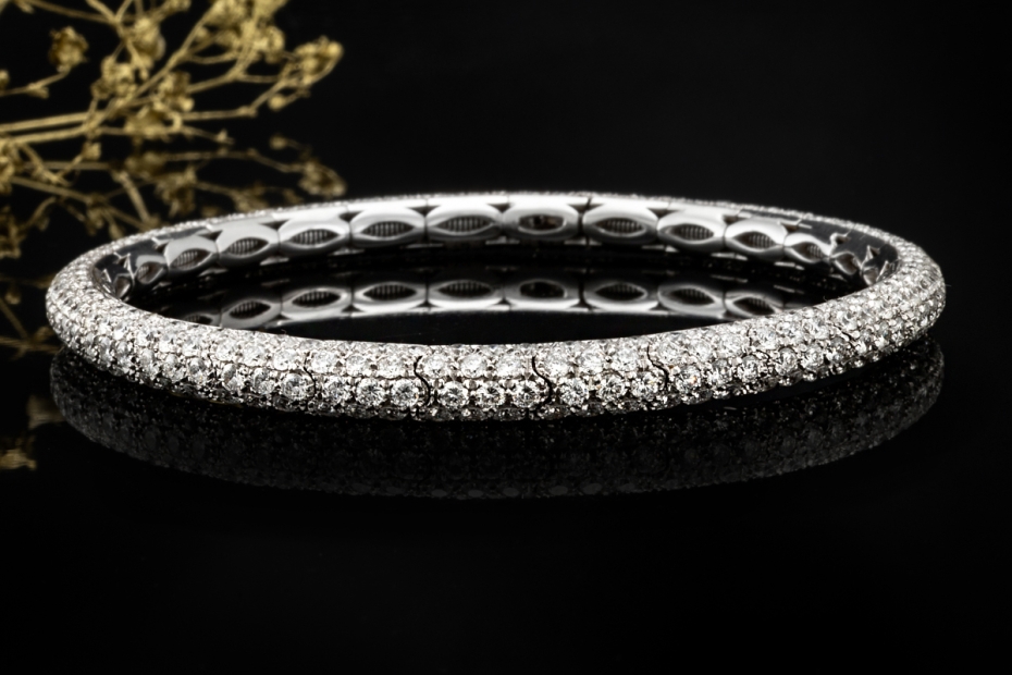 Flexibles Armband 10 Carat Diamanten Federnder Armreif in 750er Weißgold 