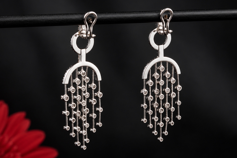 Lange Chandelier Ohrringe mit Diamanten Weißgold 750 Goldschmiedearbeit 
