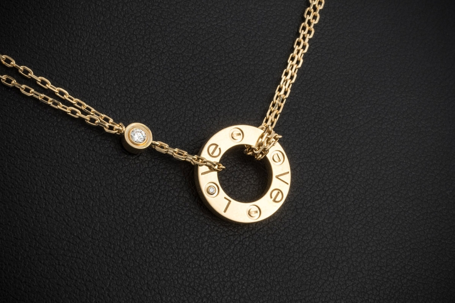 Cartier Love Collier Kette mit Anhänger 2 Diamanten in 750er Gelbgold 