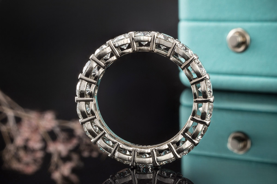 Tiffany & Co. Forever Ring Memoire Ehering mit Diamanten in 950er Platin 