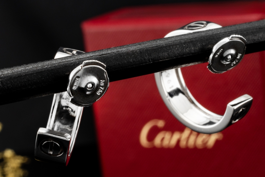 Cartier Ohrringe LOVE Creolen Ohrstecker Klassisch in 750er Weißgold OVP 