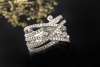 Al Coro Ring Großes Modell verspielt mit Diamanten in 750er Weißgold 