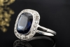 Antiker Saphir Ring mit Diamantkranz im Cushion Design in 750er Weißgold 
