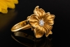 Carrera y Carrera Ring Emperatriz Medium Blume mit Diamant Gelbgold 750 