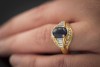 Saphir Cabochon Ring mit Brillanten und Baguette Diamanten in 750er Gelbgold 