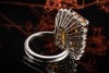 Palmcitrin Ring Farbintensiv mit Baguette Diamanten rundum in Platin 950 