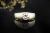 Klassischer Solitär Ring 1 Diamant im Brillantschliff Gelbgold Weißgold 