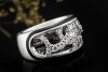 Leo Wittwer Ring Offene Diamant Ornamente Schwarze Emaille in Weißgold 