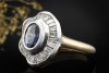 Klassischer Saphir Ring neu interpretiert mit Diamanten in Gold Bicolor 