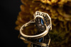 Art Deco Ring mit blauen Saphiren und Brillanten in Gelbgold 750 Arbeit 