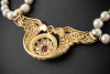 Akoya Perlenkette 2 Adler Collier mit Diamanten und Rubin 750er Gelbgold 