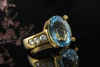 Ring mit Aquamarin Oval in Gelbgold 750 Goldschmiedearbeit mit Diamanten 