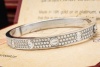 Cartier Love Armreif Klassisch Diamanten Ausgefasst in Weißgold Full Set 