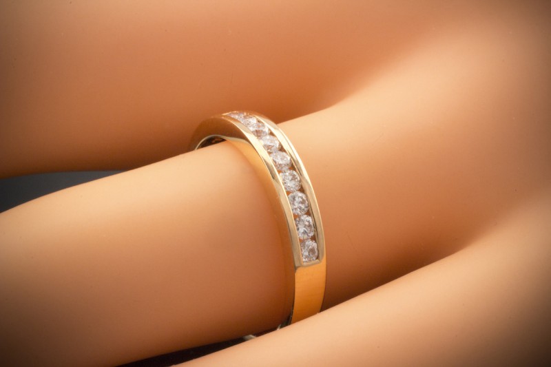 Moderner Brillantring Ring mit 9 Diamanten in 750er Rotgold UVP 1.990,- 