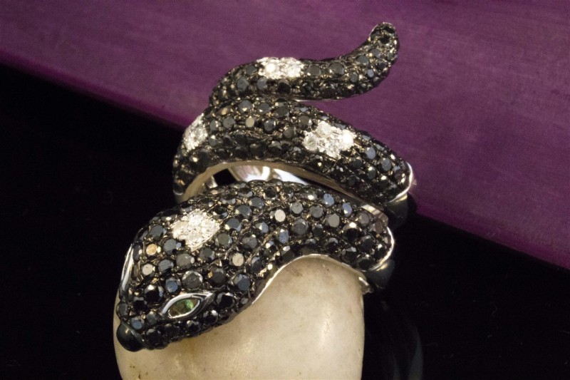 Tier Motiv Ring Schlange mit Brillanten in 750 Weißgold 