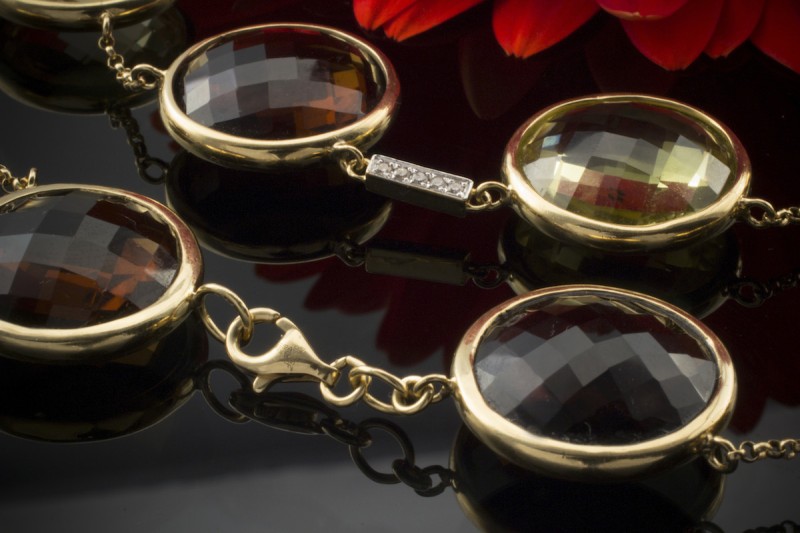 Imposantes Quarz Collier mit Brillanten in 750er Gelbgold 