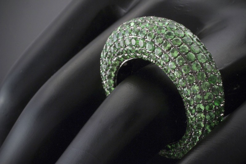 Designer Ring mit 6,70 CT Tsavorit in 750er Weißgold geschwärzt Gr 55 