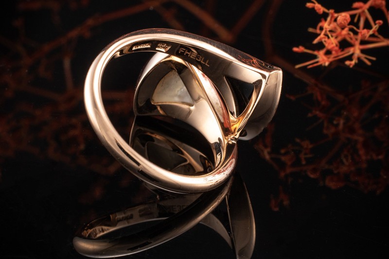 BVLGARI Ring Divas Dream mit Onyx und Perlmutt Rosegold Rotgold Bulgari 