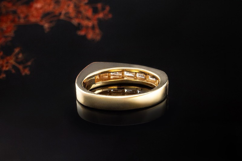 Ring mit Baguette Diamanten Trapezring Goldschmiedearbeit 750er Gelbgold 