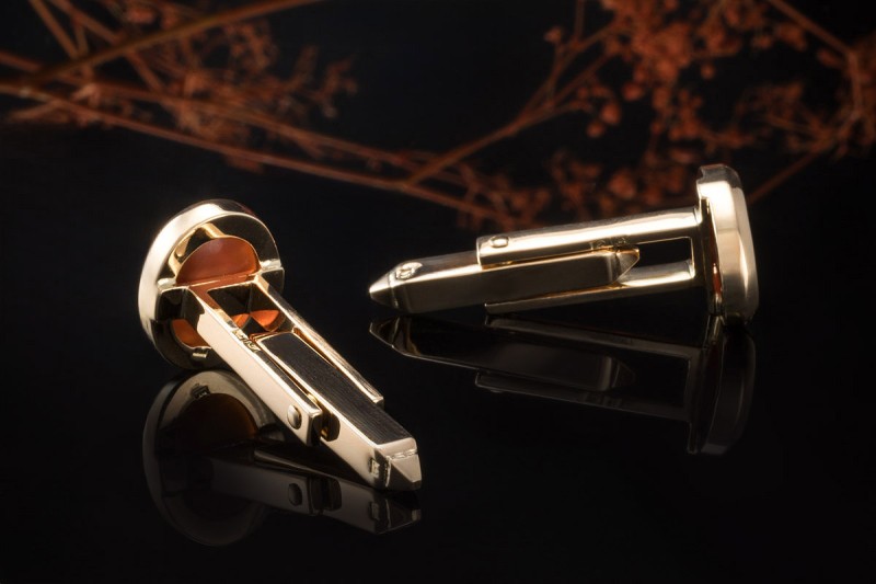 Manschetteknöpfe mit Karneol Intaglio Indianermotive in 750er Gelbgold 