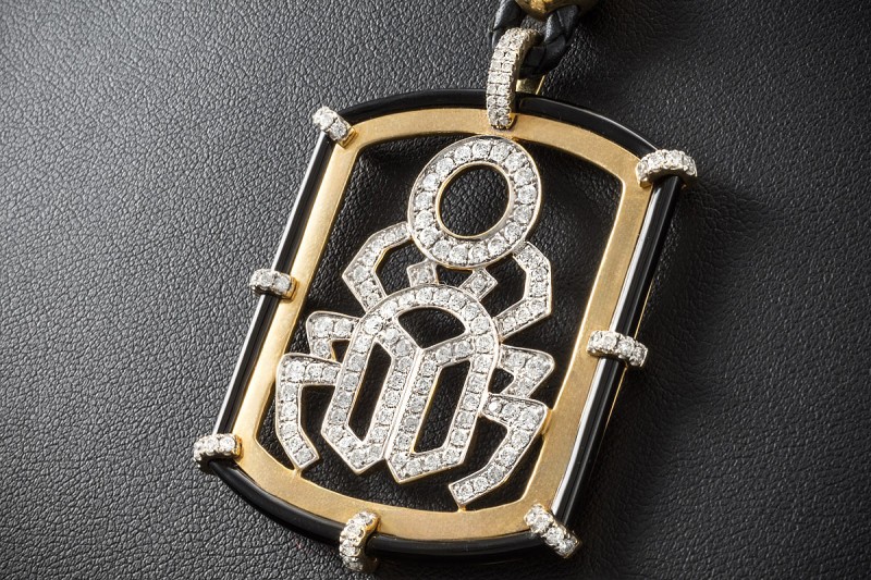 Collier Kette Schutzsymbol Skarabäus Diamanten Lederkette 750er Gelbgold 