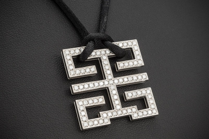 Cartier Collier Kiss of the dragon mit Diamanten Wishknot 750er Weißgold 