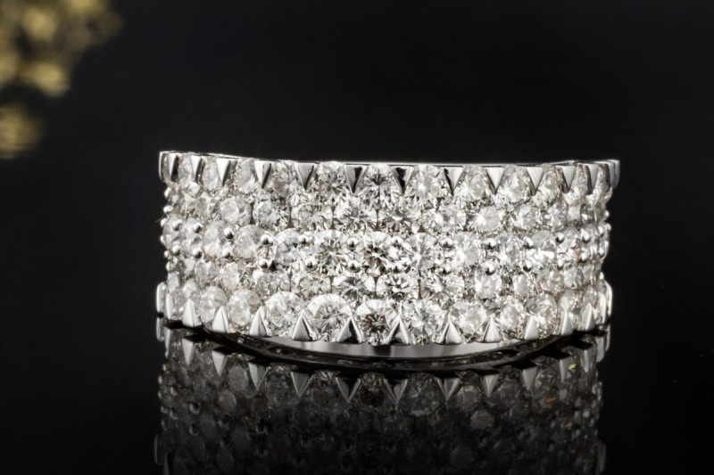 Ring Breiter Bandring mit Diamanten handgefertigt in 750er Weißgold 