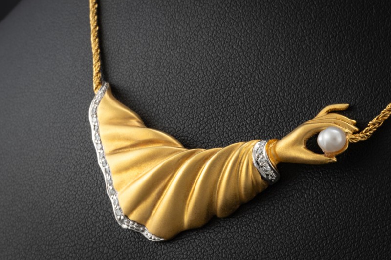 Collier Goldene Hand mit Perle und Diamanten Kette mit Anhänger Gelbgold 