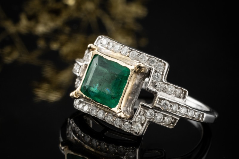 Antiker Smaragd Ring Emerald Cut mit Diamanten 750er Weißgold Gelbgold 