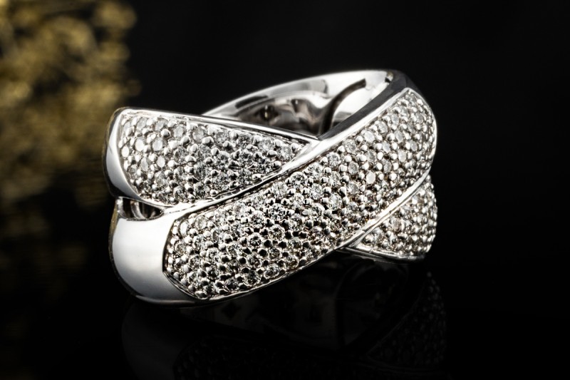 Verschlungener Doppelband Ring mit Diamanten Massive Arbeit Weißgold 750 