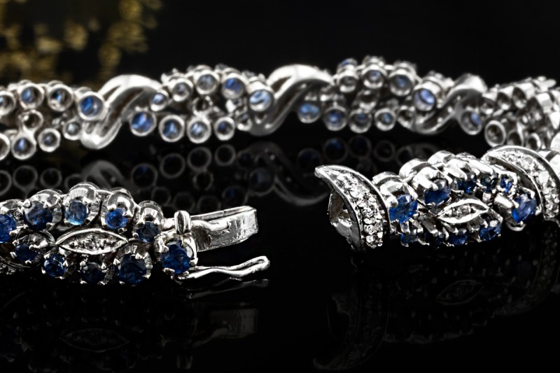 Saphir Armband Klassische Goldschmiedearbeit mit Diamanten Weißgold 750 