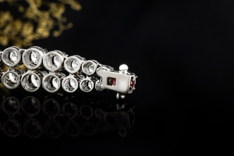 Raffiniertes Vintage Armband 12,5 Ct Rubine und Diamanten 750er Weißgold 