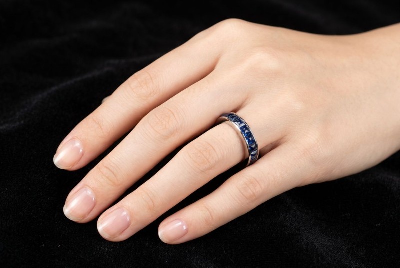 Memoire Ring mit Cabochon Saphiren Vintage Handarbeit Platin 950 Gr. 53 