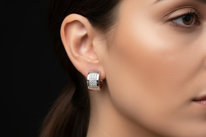 Ohrringe Runde Creolen Pavé Diamanten Goldschmiedearbeit in Weißgold 750 