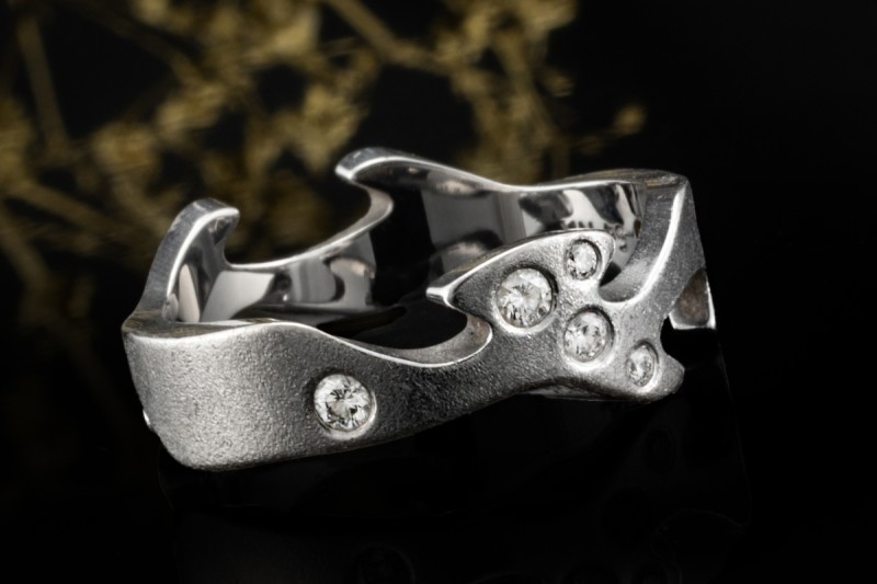 Georg Jensen Ring mit Diamanten Außergewöhnliche 750er Weißgold Arbeit 