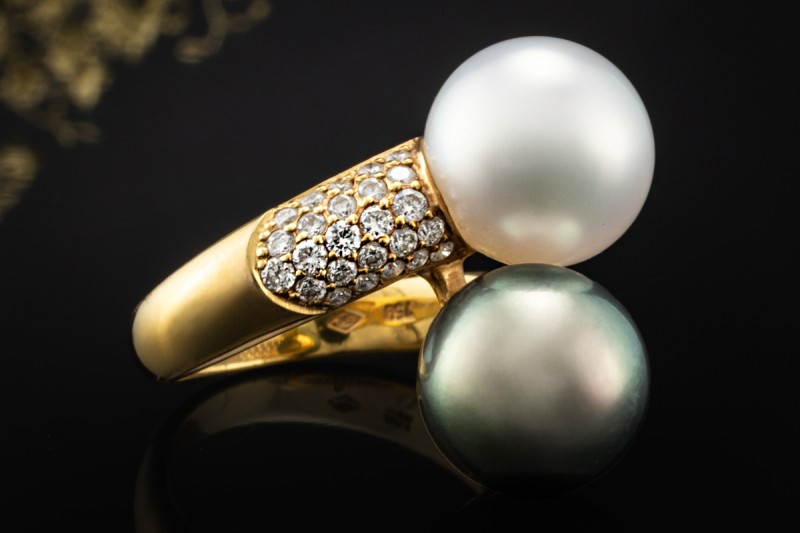 Perlen Ring Südsee und Tahiti Zuchtperle mit Diamanten in 750er Gelbgold 