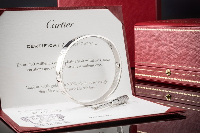 Cartier Love Armreif Armband Neues Modell in Weißgold 750 Gr 19 Full Set 