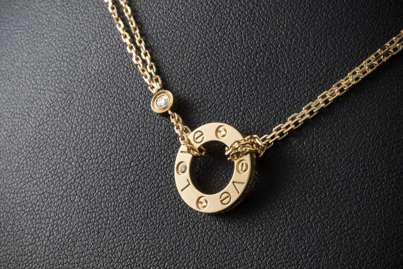 Cartier Love Collier Kette mit Anhänger 2 Diamanten in 750er Gelbgold 