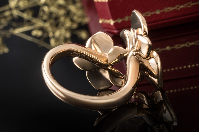 Cartier Ring Caresse d'Orchidées Blume mit Diamanten in 750er Roségold 