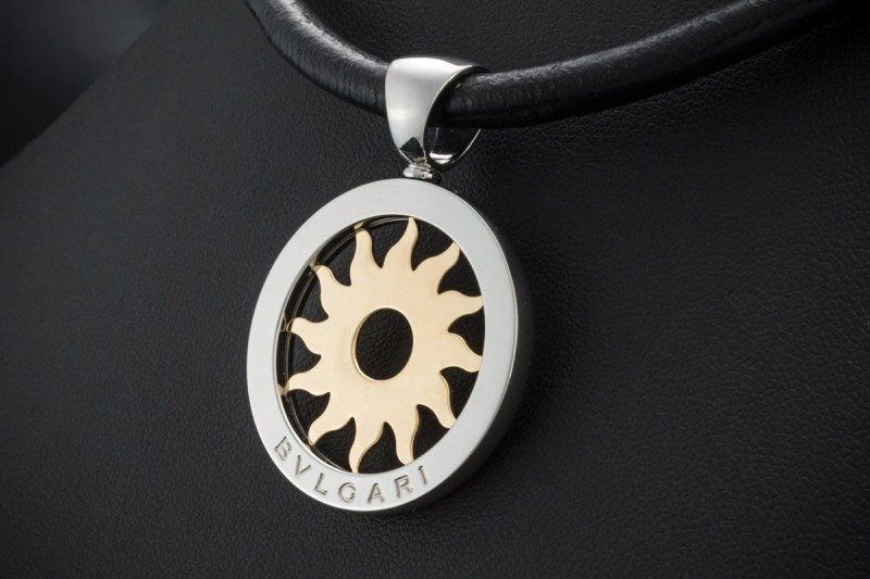 BVLGARI Tondo Sun Collier Kette Leder mit Anhänger Sonne in 750er Gold 