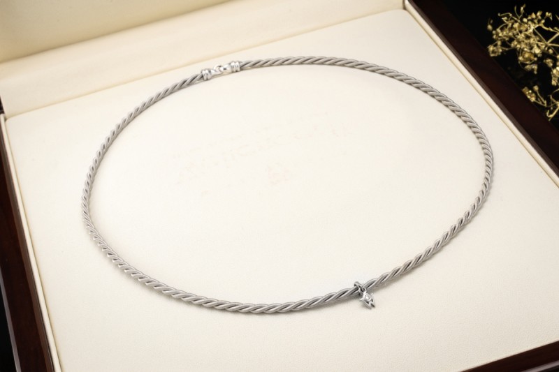 Wellendorff Collier Silky Seidenkordel Kette in 750er Weißgold Full Set 